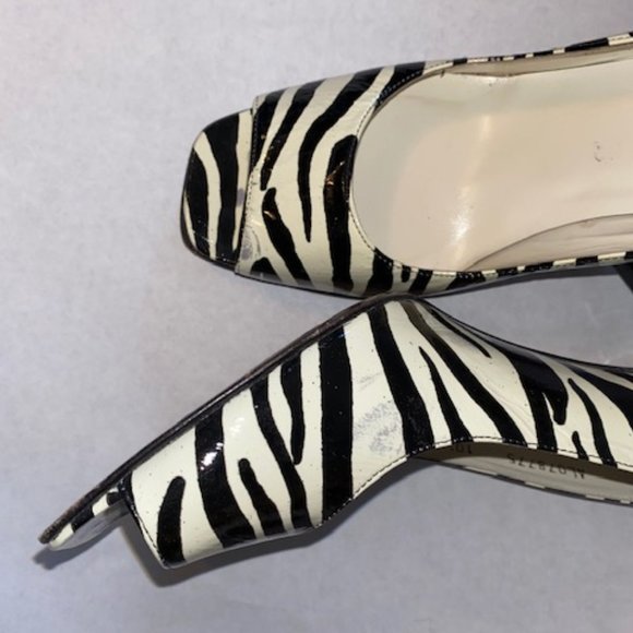 Stuart Weitzman Open Toe Shoe - Picture 2 of 5